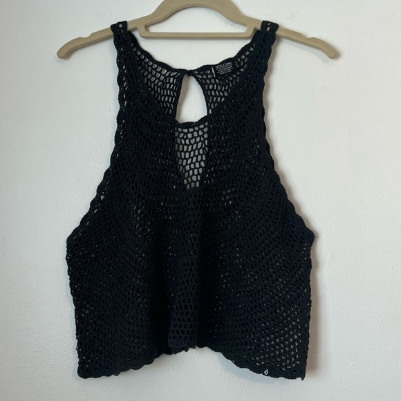 Volcom black cropped crochet tank top with cutout detail on back | size L - Picture 2 of 7